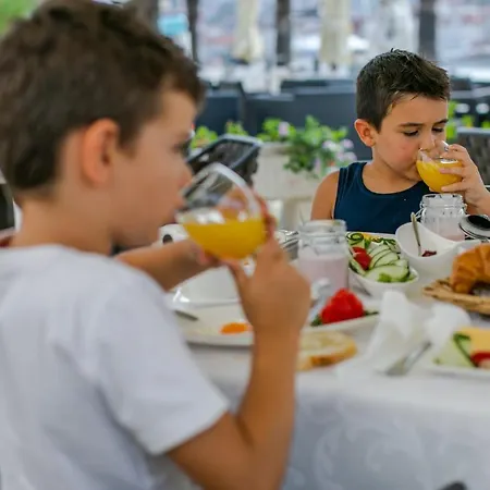 Готель Concordia 2*