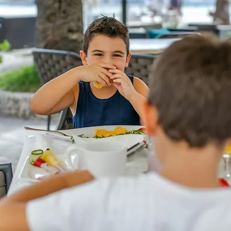 コンコーディア ホテル トロギール